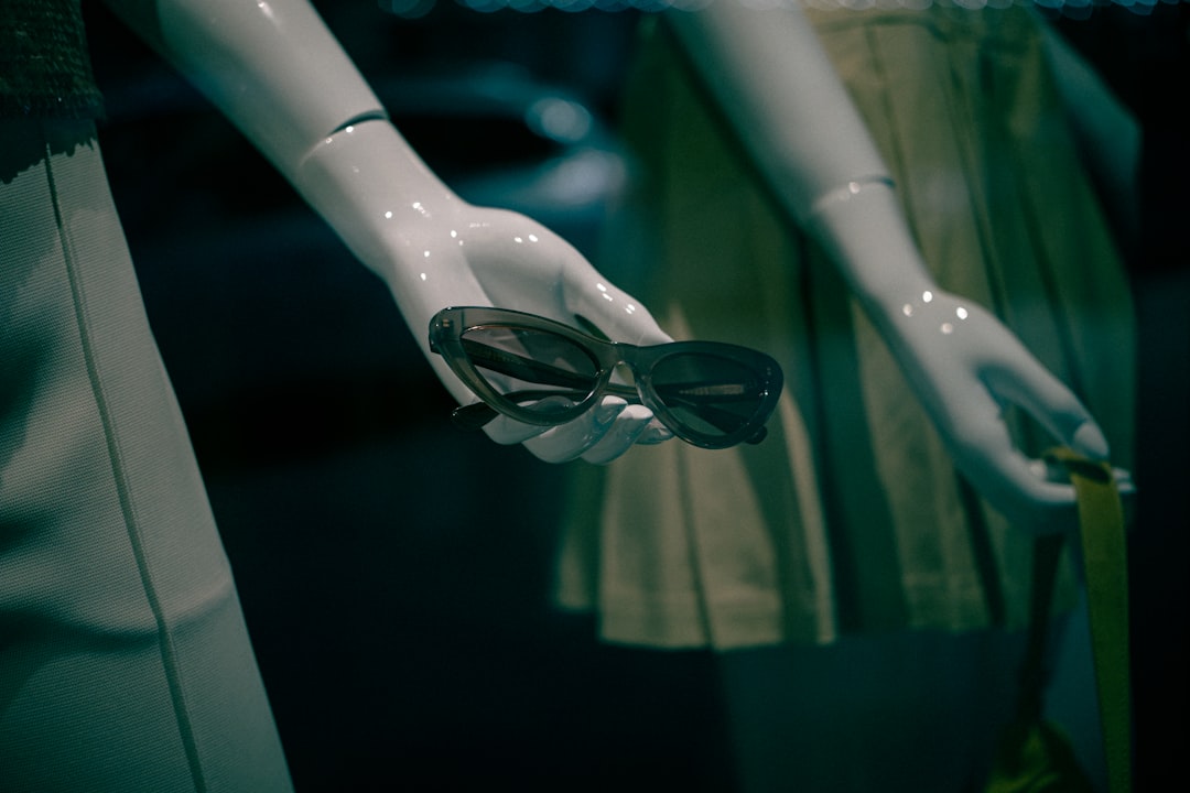 Hand Accessories That Will Transform Your Look Instantly